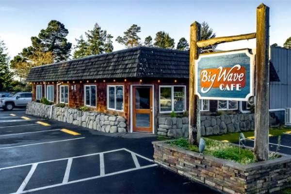 Big Wave Café